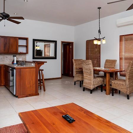 Residences At Barrier Reef 15A Garden View 1 Bedroom By Stay Floreo San Pedro (Ambergris Caye) Exterior foto